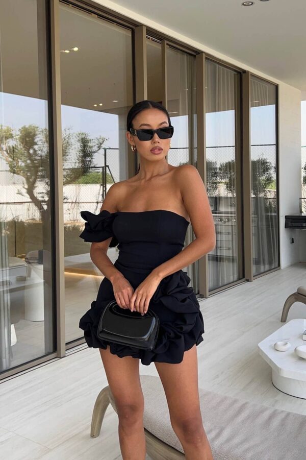 Ruffled flower bud waist dress one shoulder tube top hip skirt