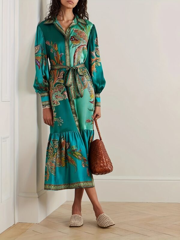 Retro style lantern sleeve dress